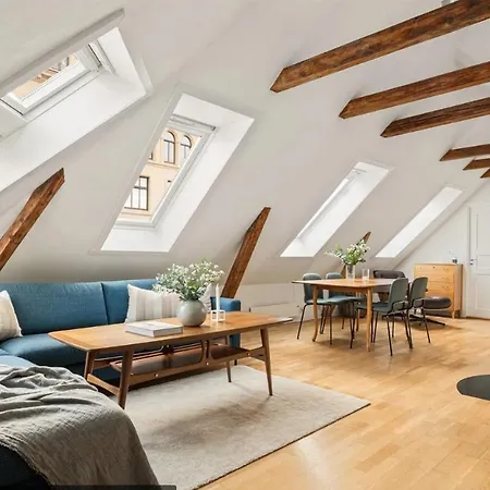 Penthouse In The Heart Of With Beautiful Private Rooftop Appartement *