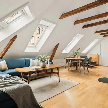 Penthouse In The Heart Of With Beautiful Private Rooftop *