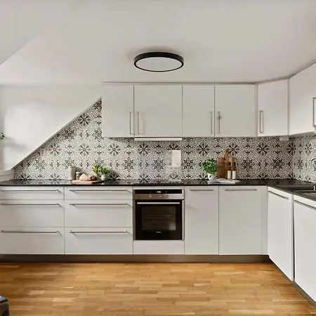 Penthouse In The Heart Of With Beautiful Private Rooftop Апартаменты *