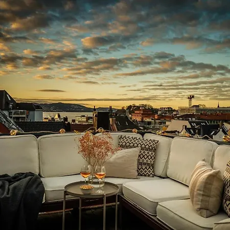 Penthouse In The Heart Of With Beautiful Private Rooftop Bergen