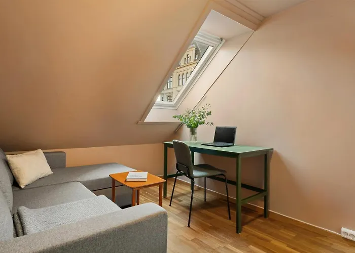 Апартаменты Penthouse In The Heart Of With Beautiful Private Rooftop *